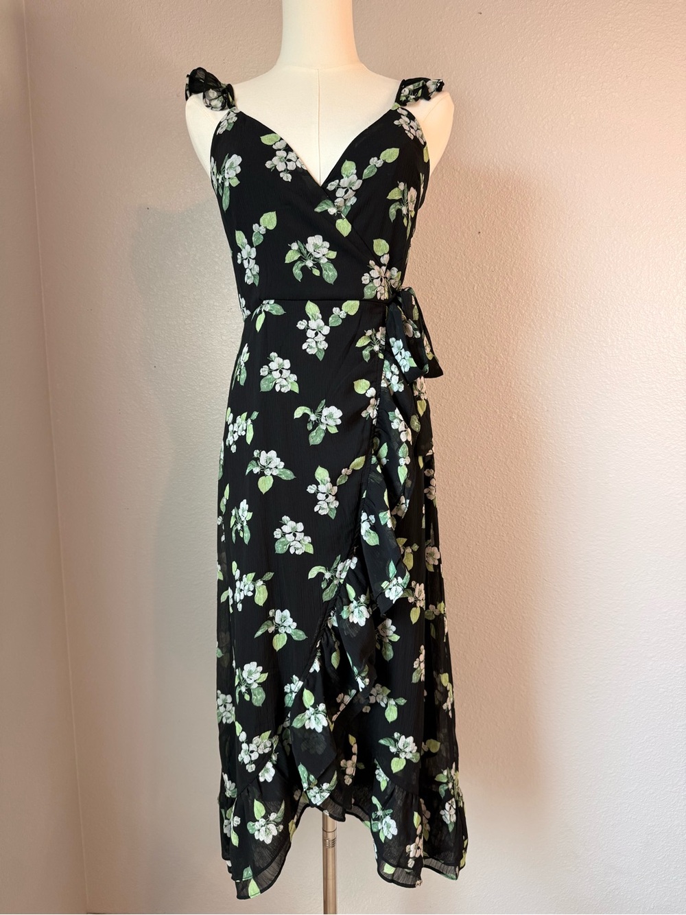 Francesca’s Collections Black Floral True Wrap Midi Dress XS